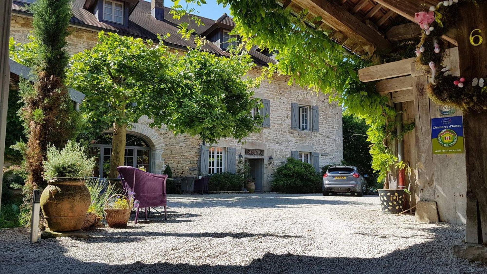 Hotel A L'Ombre Du Chateau Nans-sous-Sainte-Anne Esterno foto